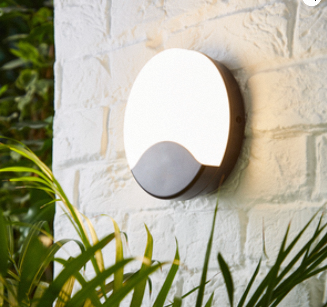 Turus Wall Light- Round/ Oval Finish