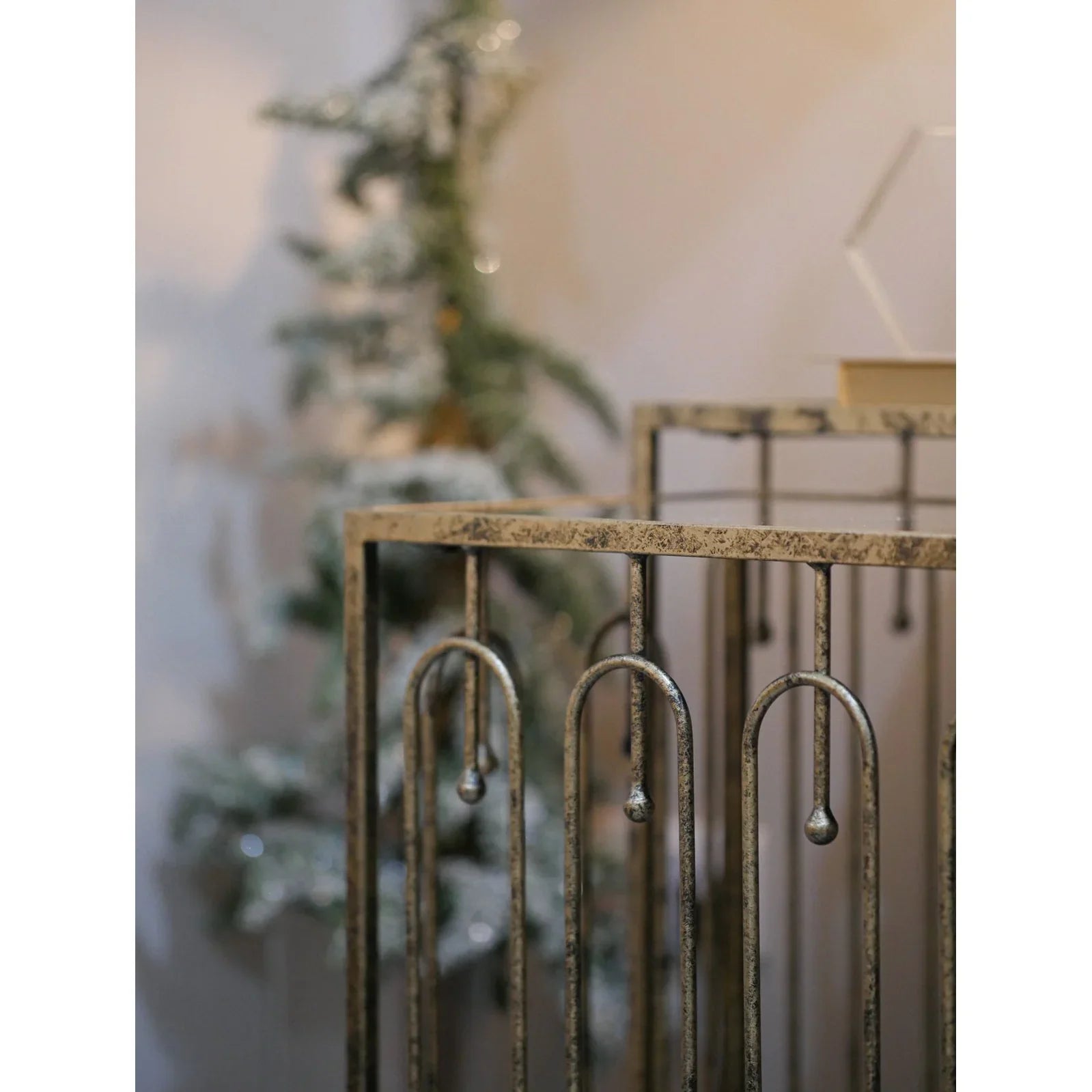 Estela Console Table Set of 2- Distressed Antique Gold & Mirrored Top Finish