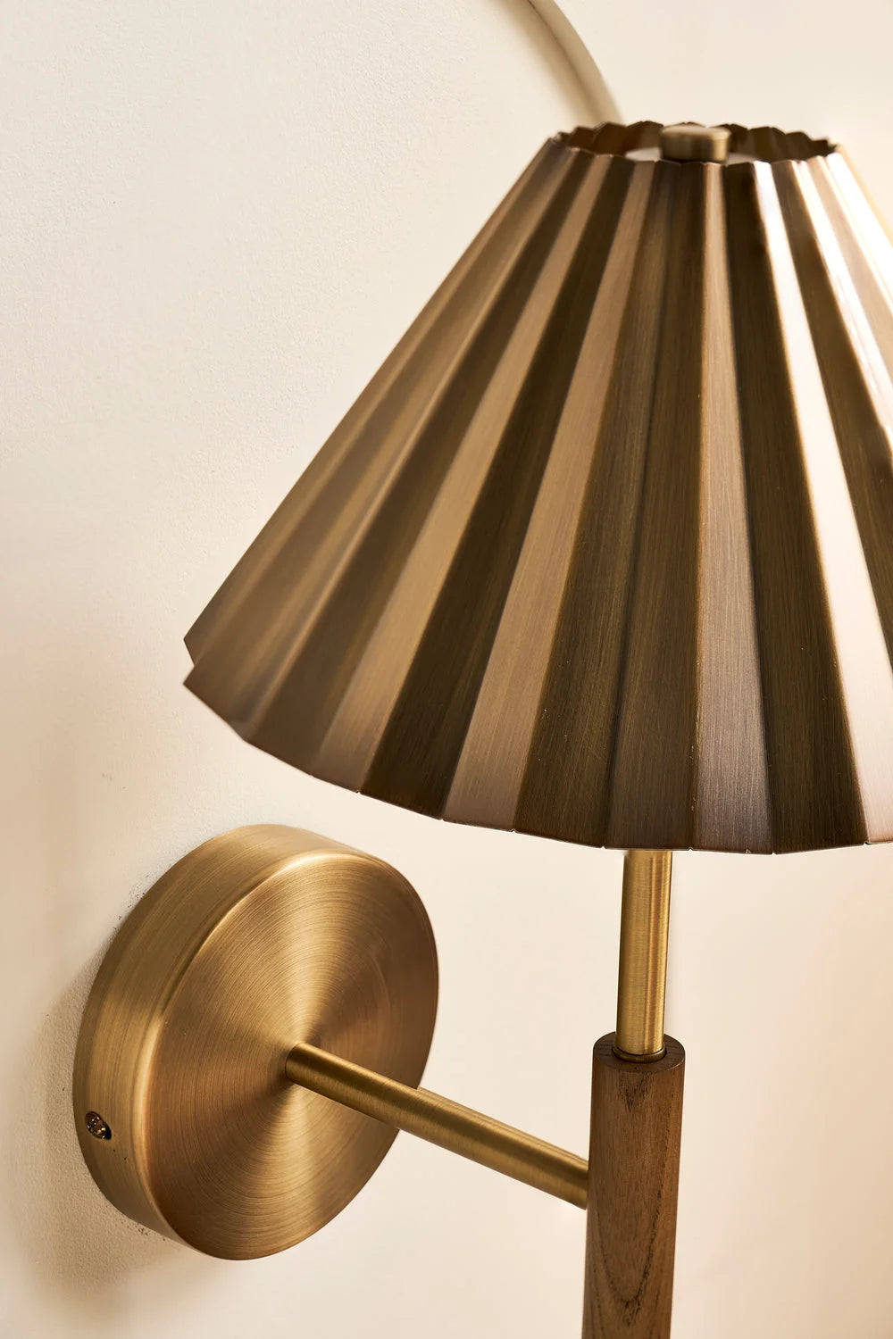 Wycombe Umbrella Pleated Wall Light - Brass/ Natural Finishes