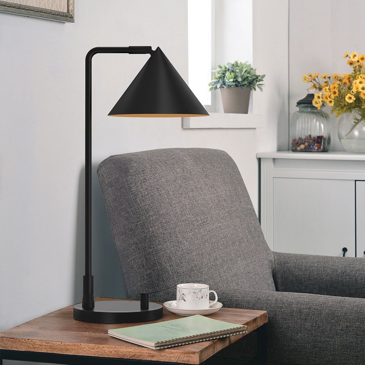 Alora Mood Remyck 1 lt Table Lamp - Brushed Gold/ Matte Black