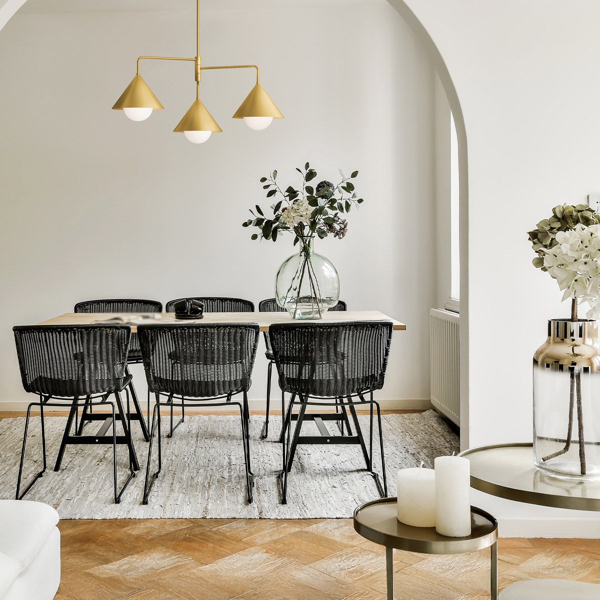 Alora Mood Remyck 3 lt Chandelier - Brushed Gold/ Matte Black