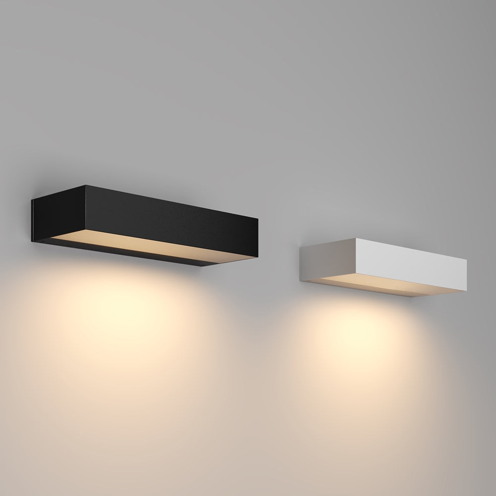 Lot Outdoor Up/Down IP65 3000K LED Light