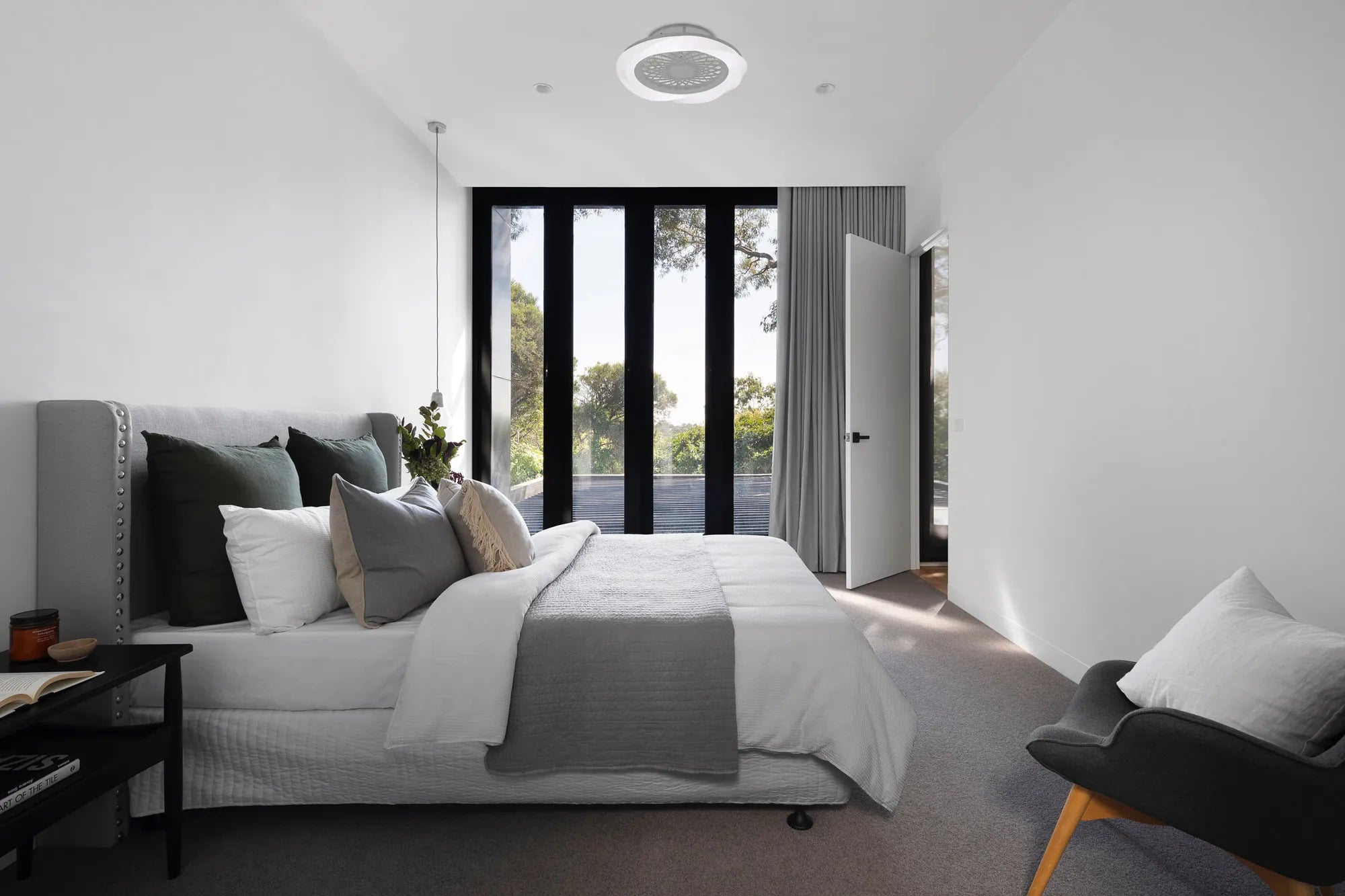 Boreal LED Fan w/ Remote Control - Silver/White
