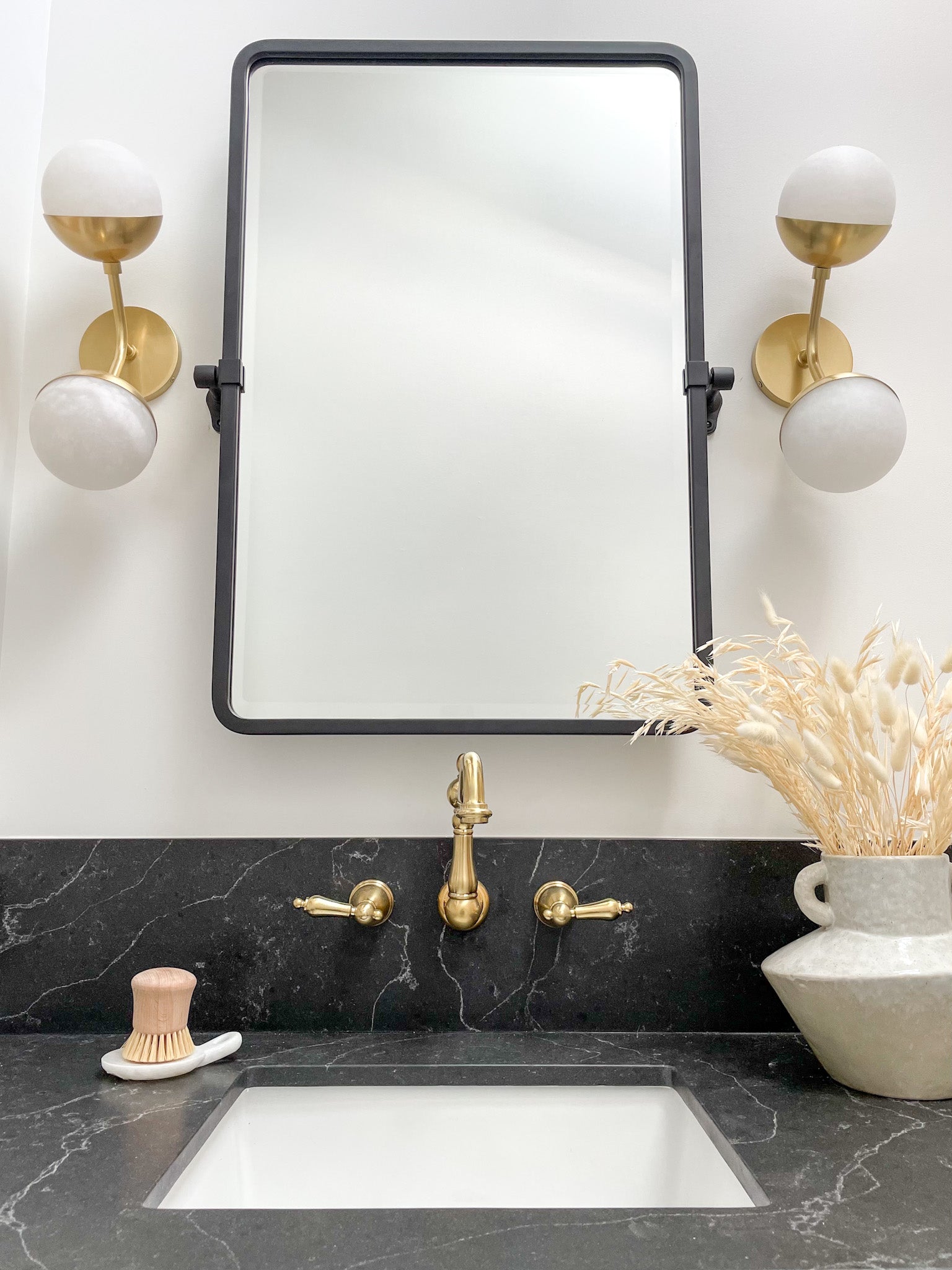 Saratoga 2Lt Wall Sconce - Aged Brass & Alabaster