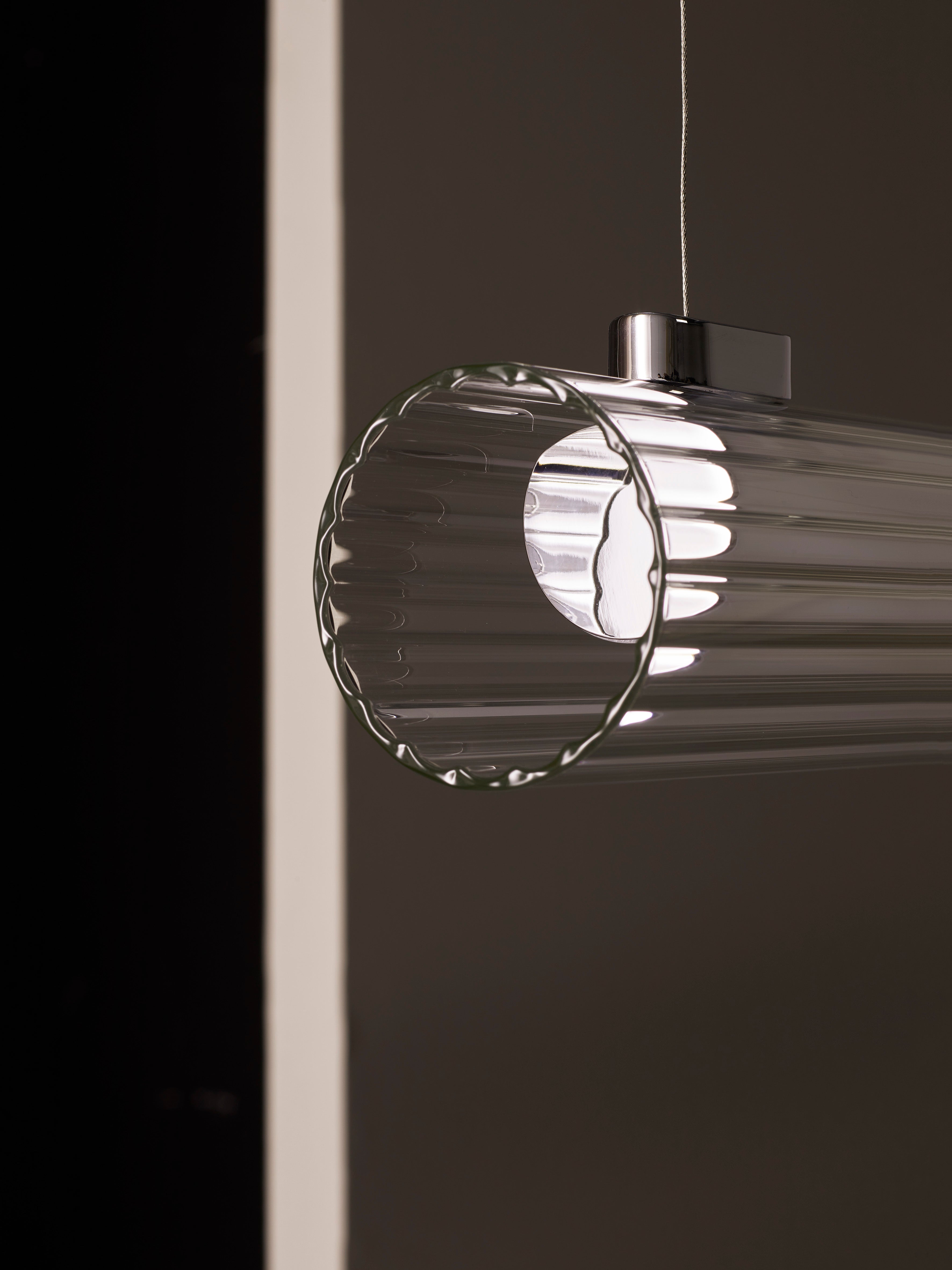 io Pendant 1000- Polished Chrome/ Black