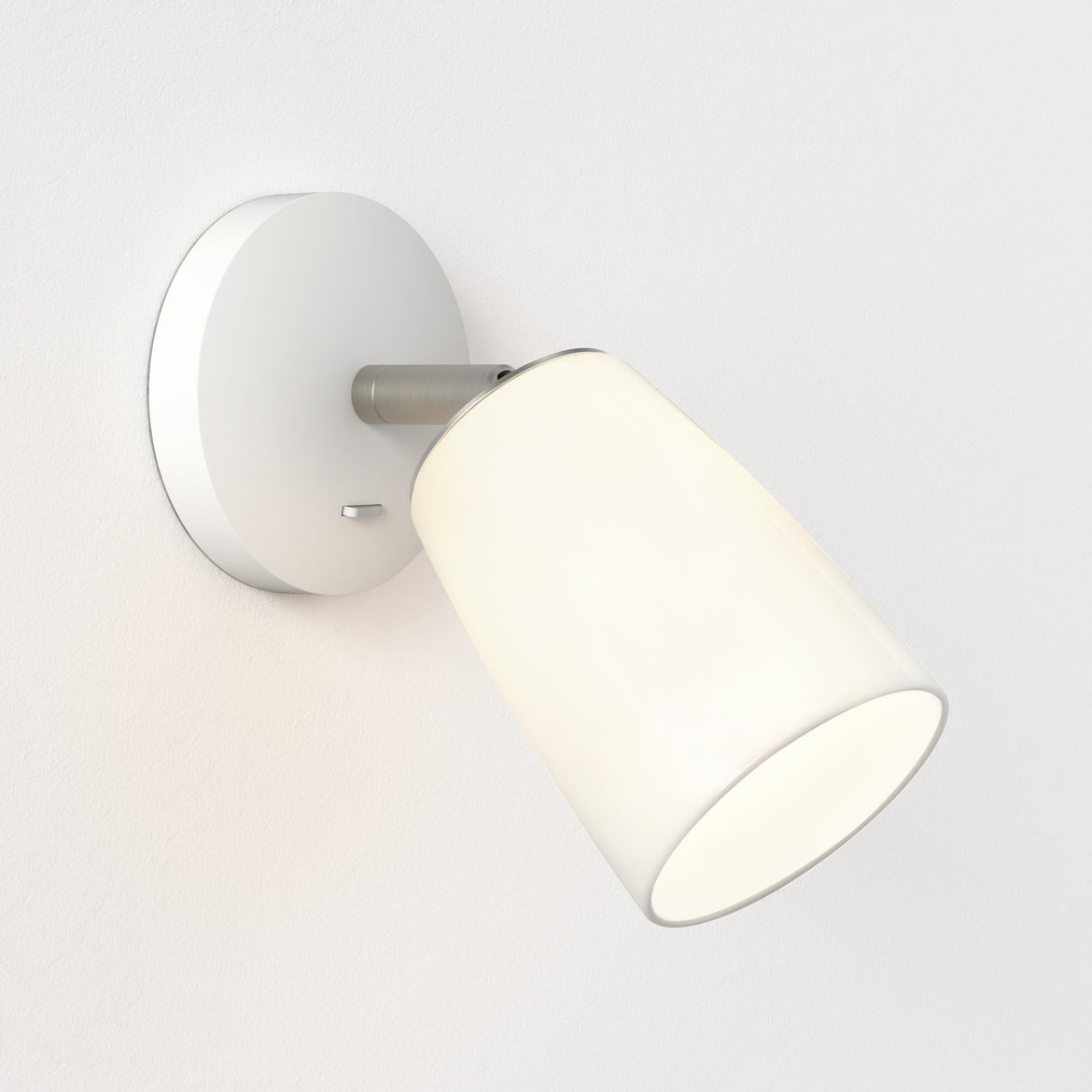 Carlton Wall Light- Porcelain