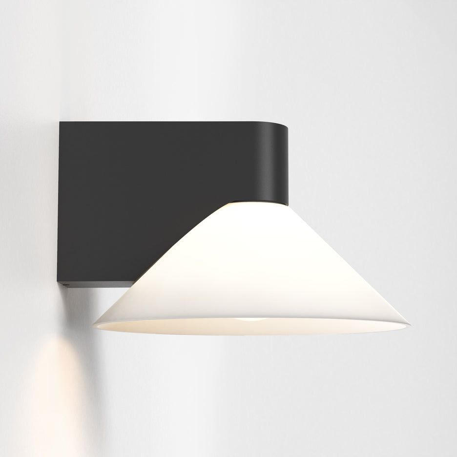 Conic Matt Black/Polished Chrome - Finish