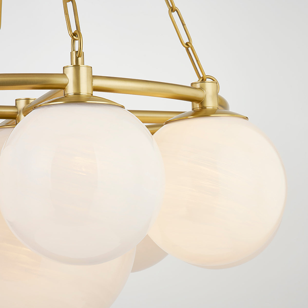 Thornwood 9Lt Chandelier - Aged Brass