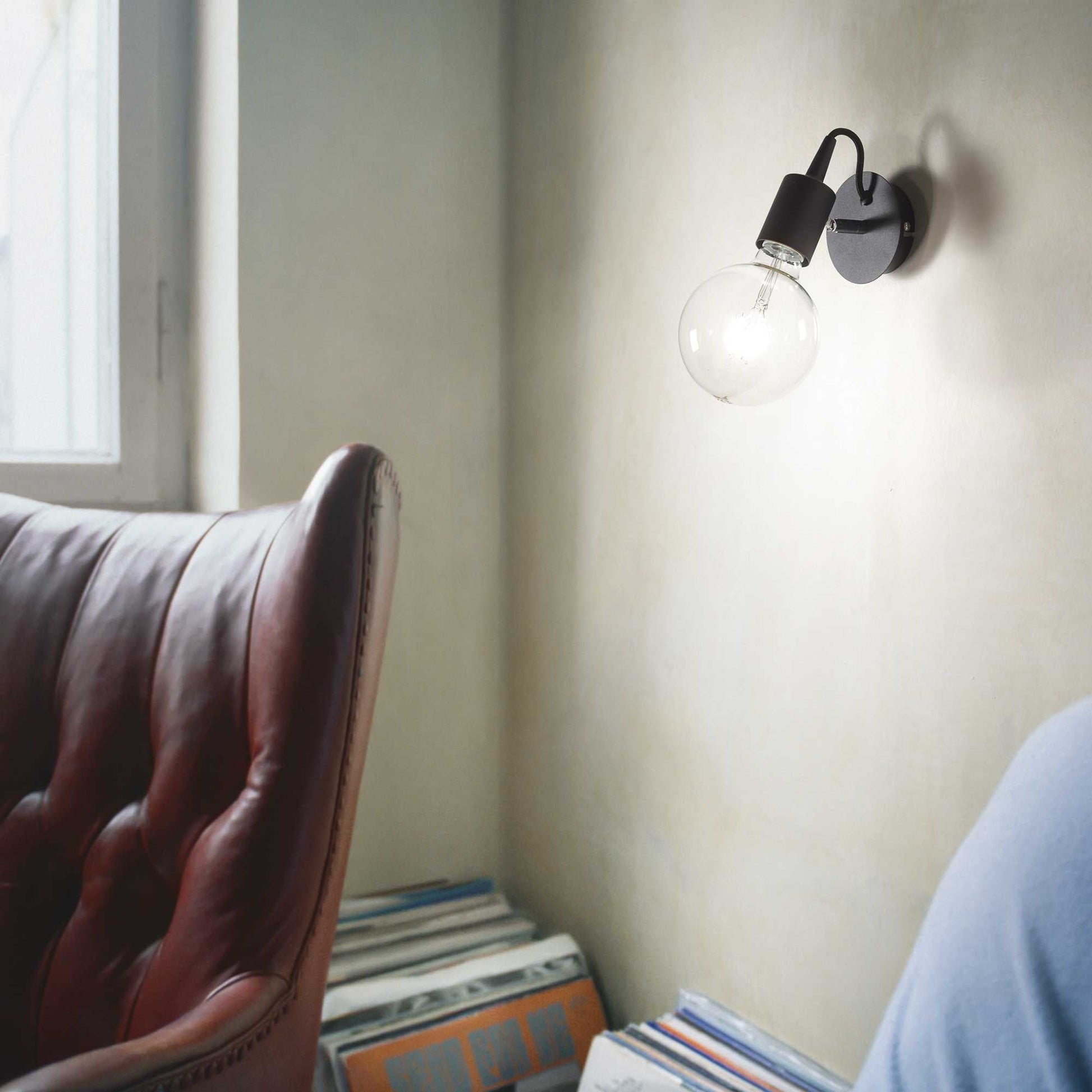 Edison Wall Light Fitting - White/Black Finish - Cusack Lighting