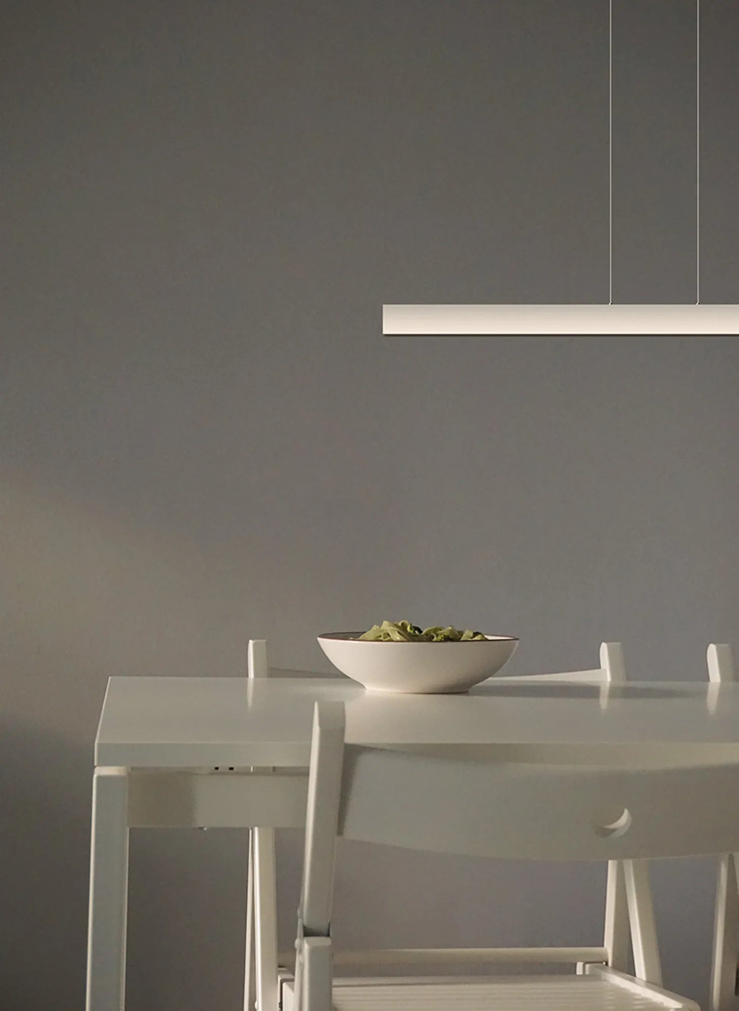 Hanok 3000/4000K LED Linear Pendant - Black/White