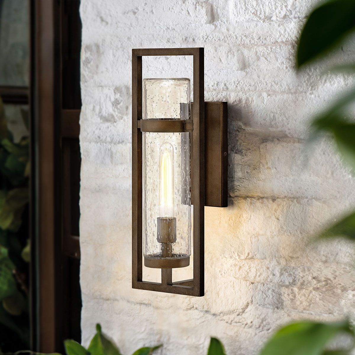 Cordillera 1lt Outdoor Wall Light - Black/Bronze E27 IP44