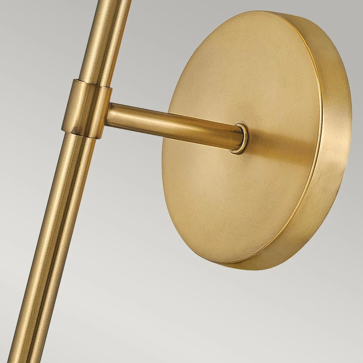 Hollis Single Light Wall Light IP44 - Heritage Brass