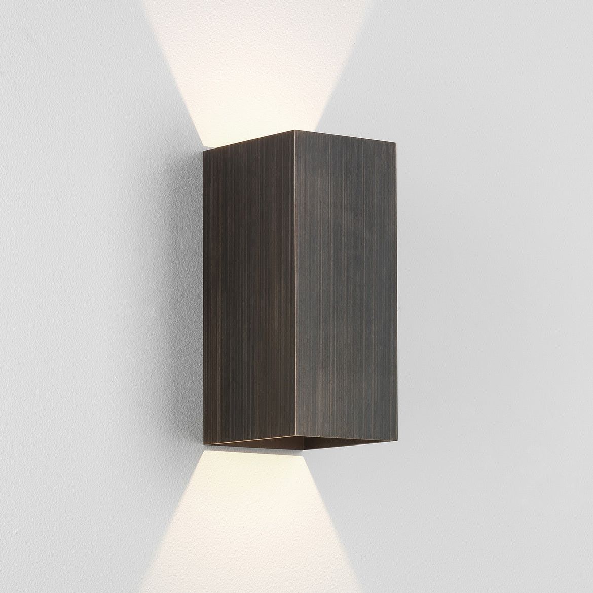 Kinzo 210 LED Bronze/Textured Black