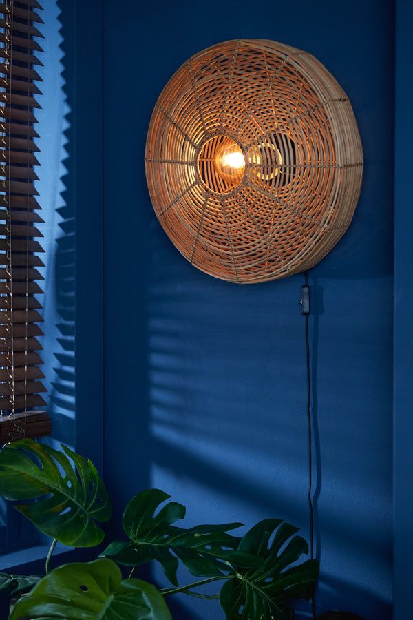 Mataka Medium Wall Lamp - Rattan Finish