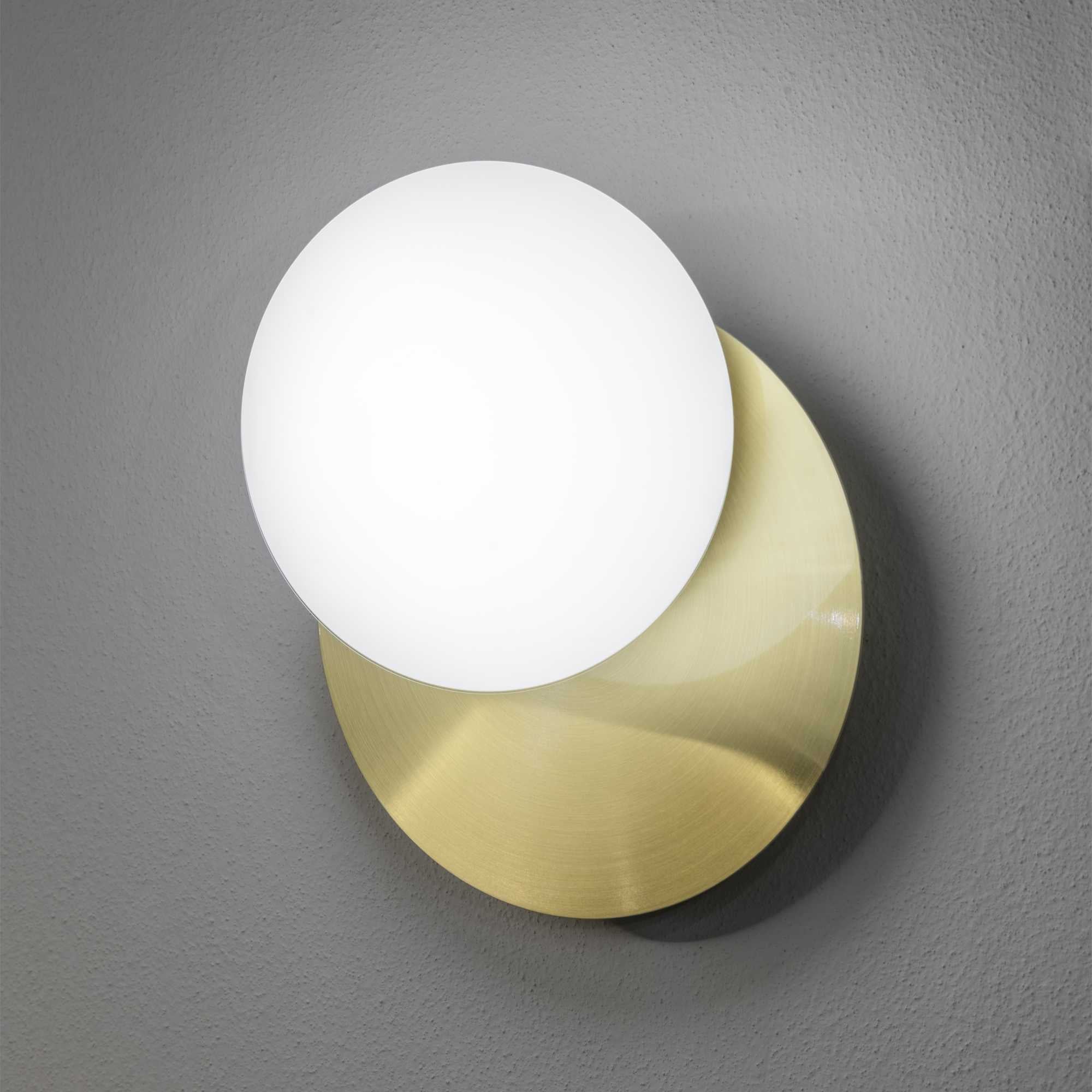 Ninfea Wall light - White/Brass Finish - Cusack Lighting