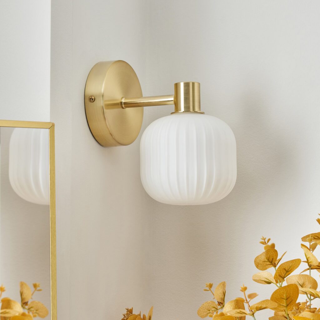Scala 1lt Ribbed Bathroom Wall Light IP44- Chrome/ Satin Brass