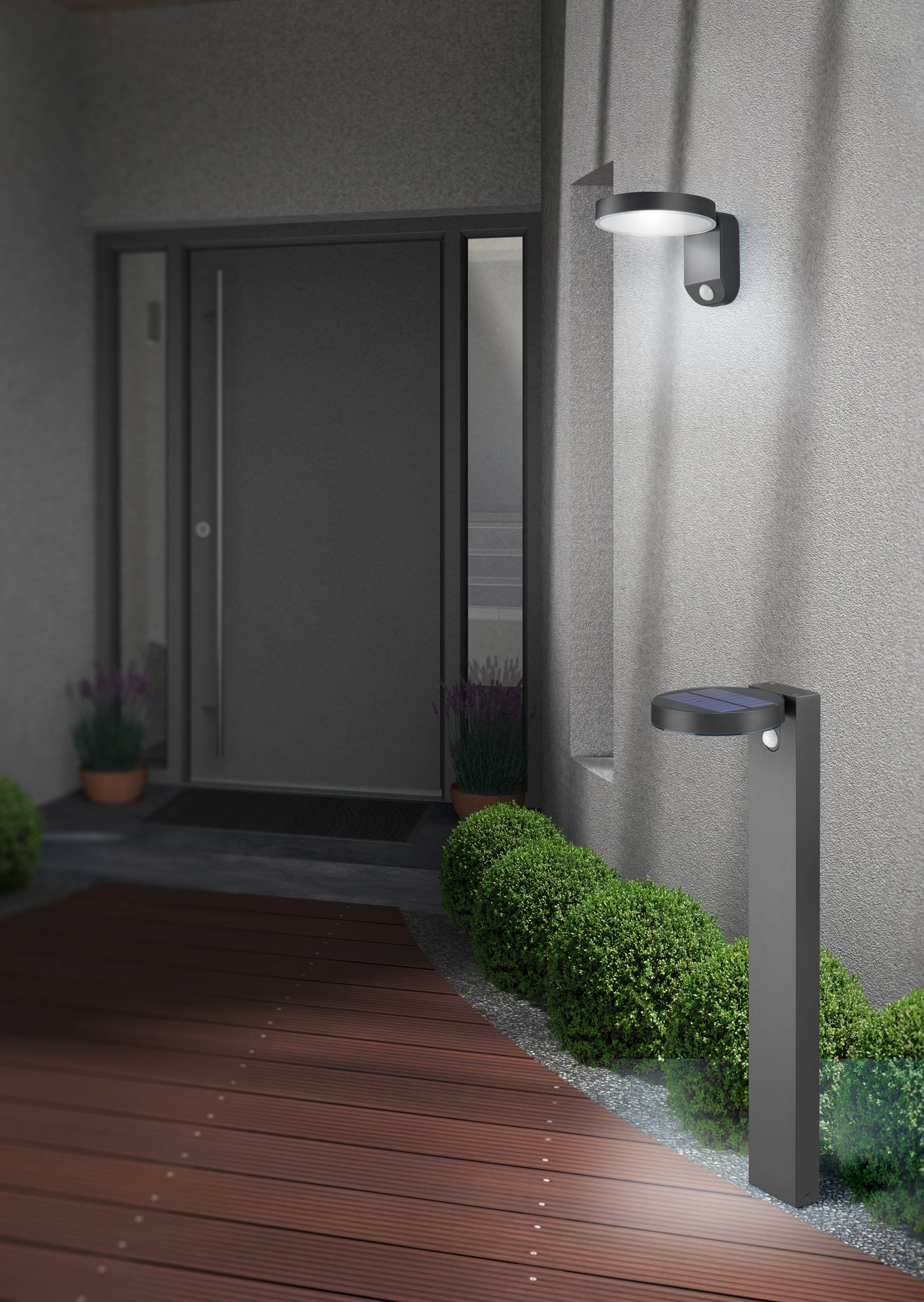 Posadas LED Solar Powered Pole