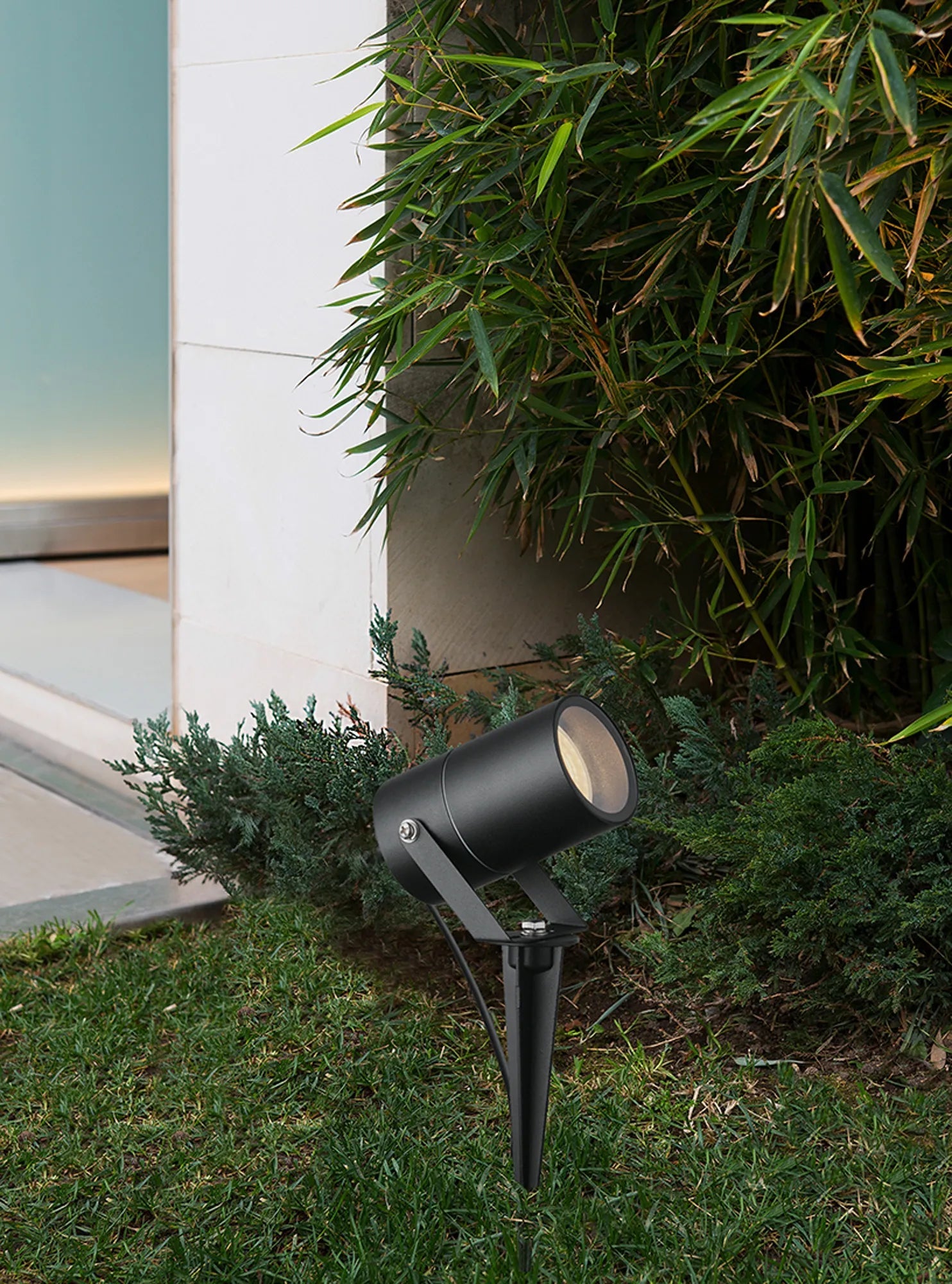 Quebec Spike/Wall Light GU10, IP65 2yrs Warranty- Various Finishes