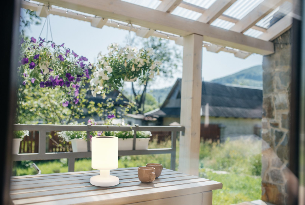 Silva LED Solar Table Light