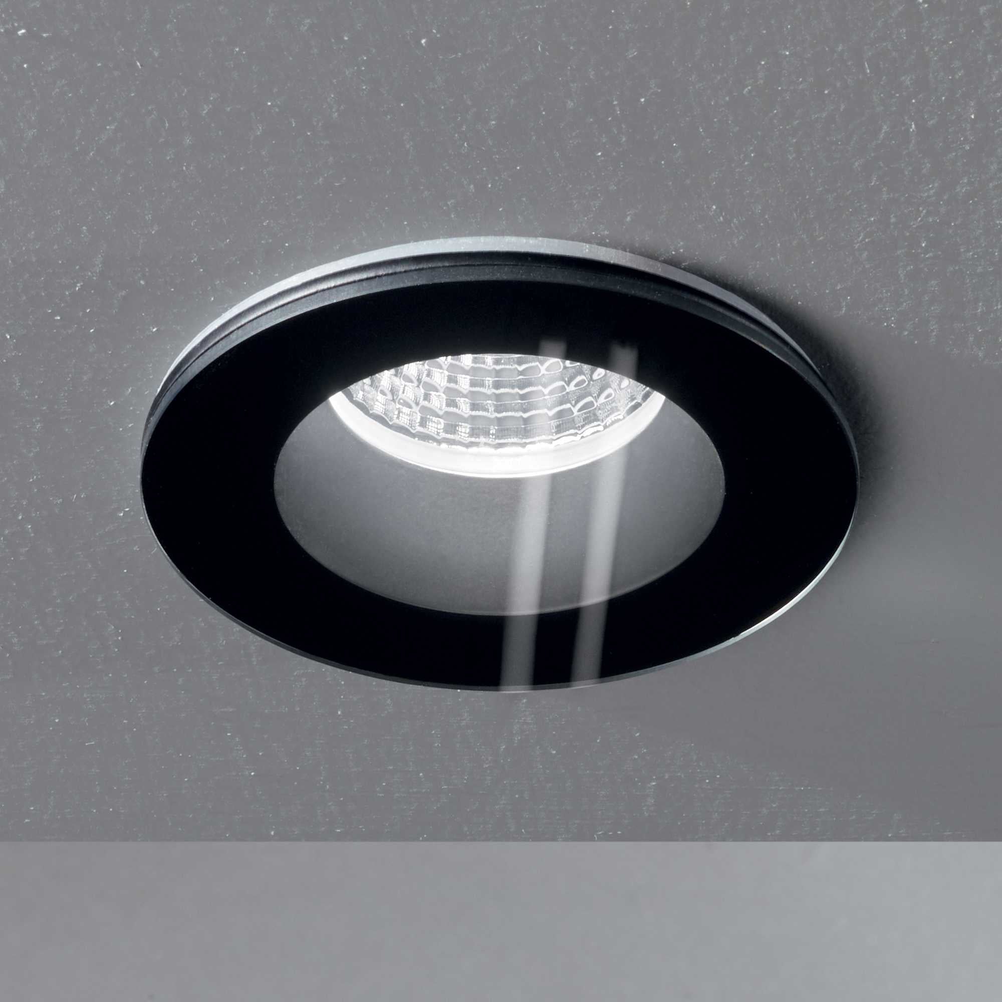 Room Recessed Ceiling Light - Black/White Finish - Cusack Lighting