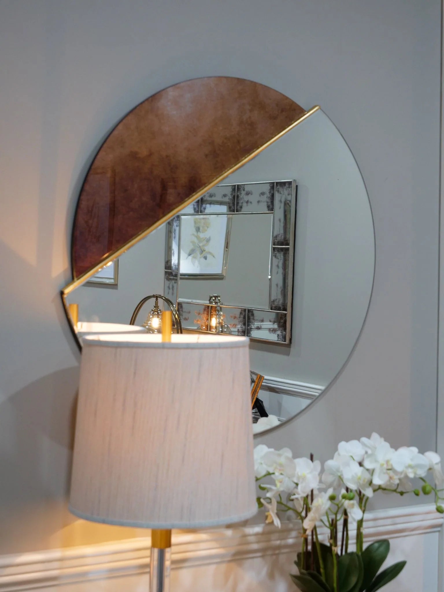 Genevieve Round Mirror - Gold Finish