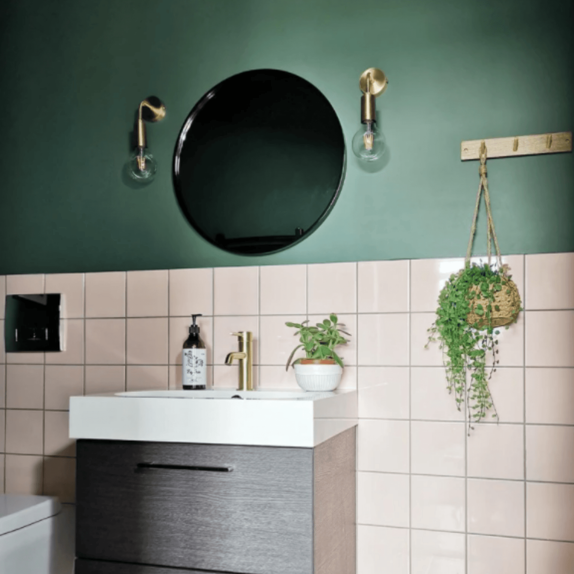 Sleek Edison Wall Light - Pewter/Copper/Brass